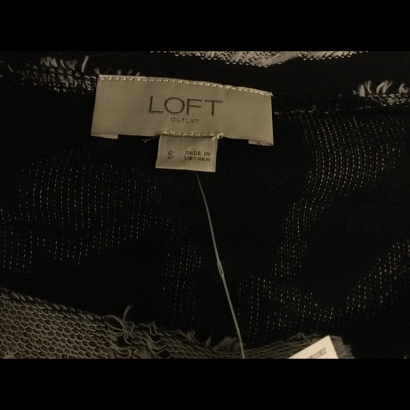 Cute Loft Top NWT - Picture 3 of 3